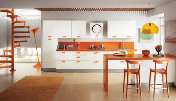 Бело-ораньжевая кухня