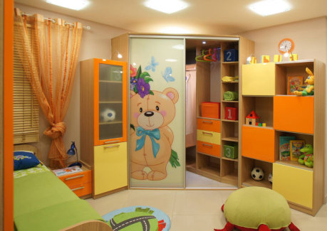 Полный комплект мебели для детской комнаты в едином стиле